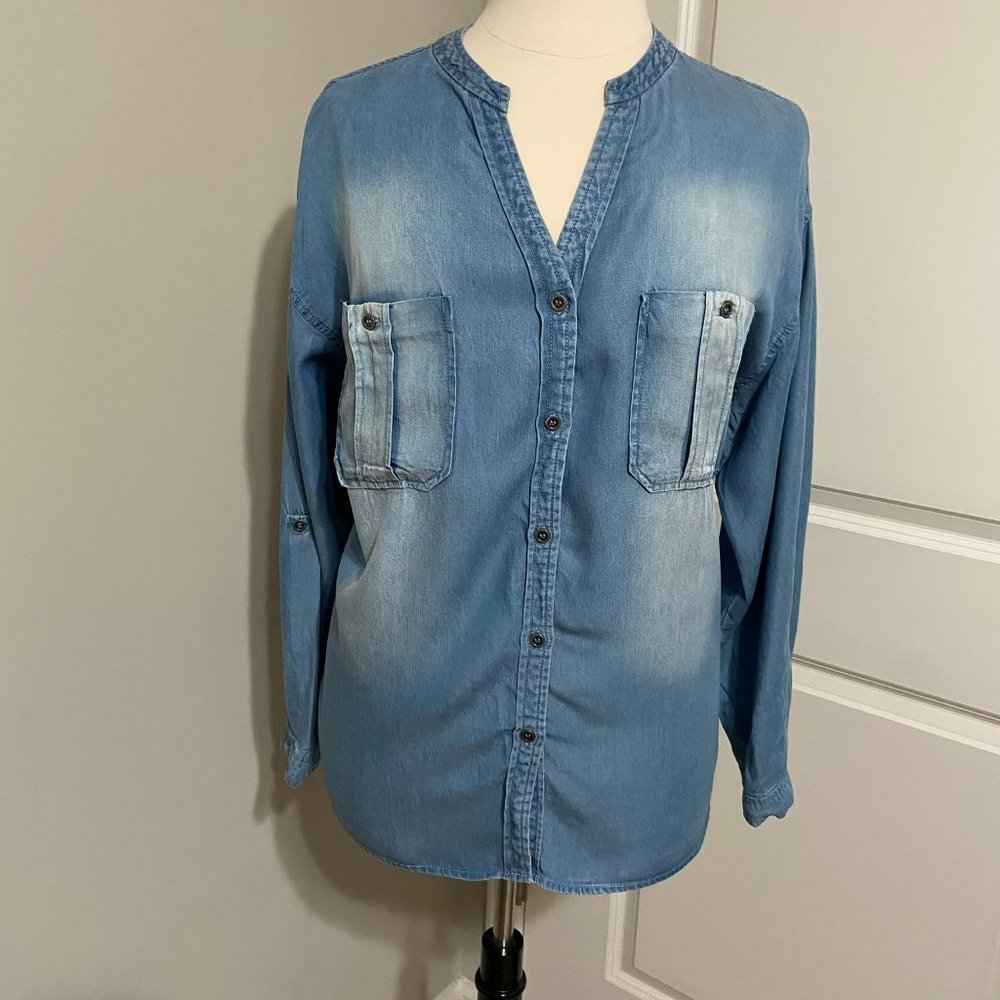 Curvy Sense Chambray Shirt